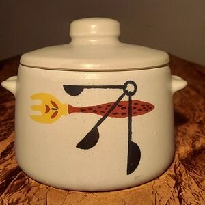 Artistic Ceramic Pot with Lid - White and Black